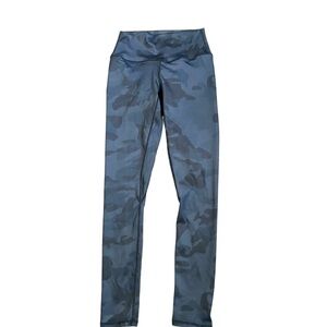 Lululemon Wunder under black camo leggings